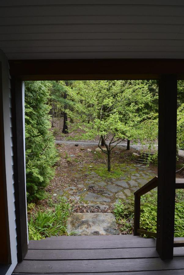 Private Home Overlooking Stevens Lake Great Barrington Exteriör bild